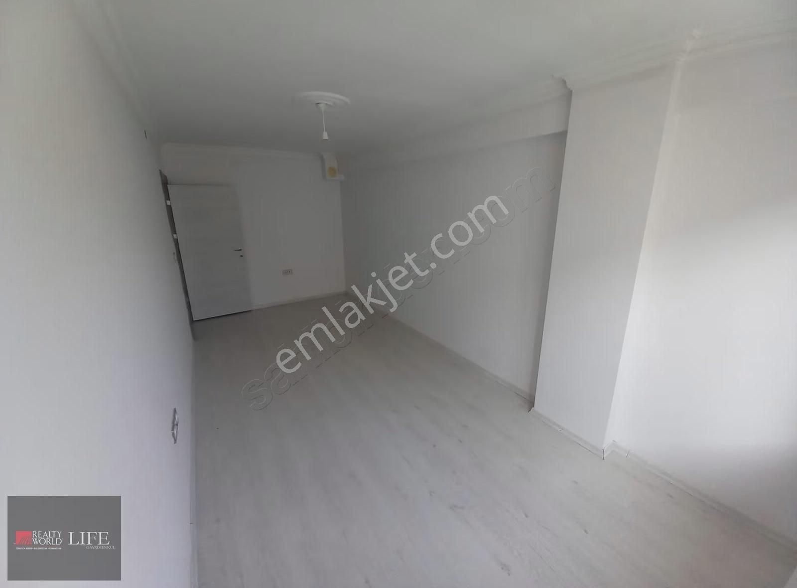 Rwlıfe// Emek Mahallesi Ercanlar Sokakta Kiralık 2+1 Daire - Görsel 22