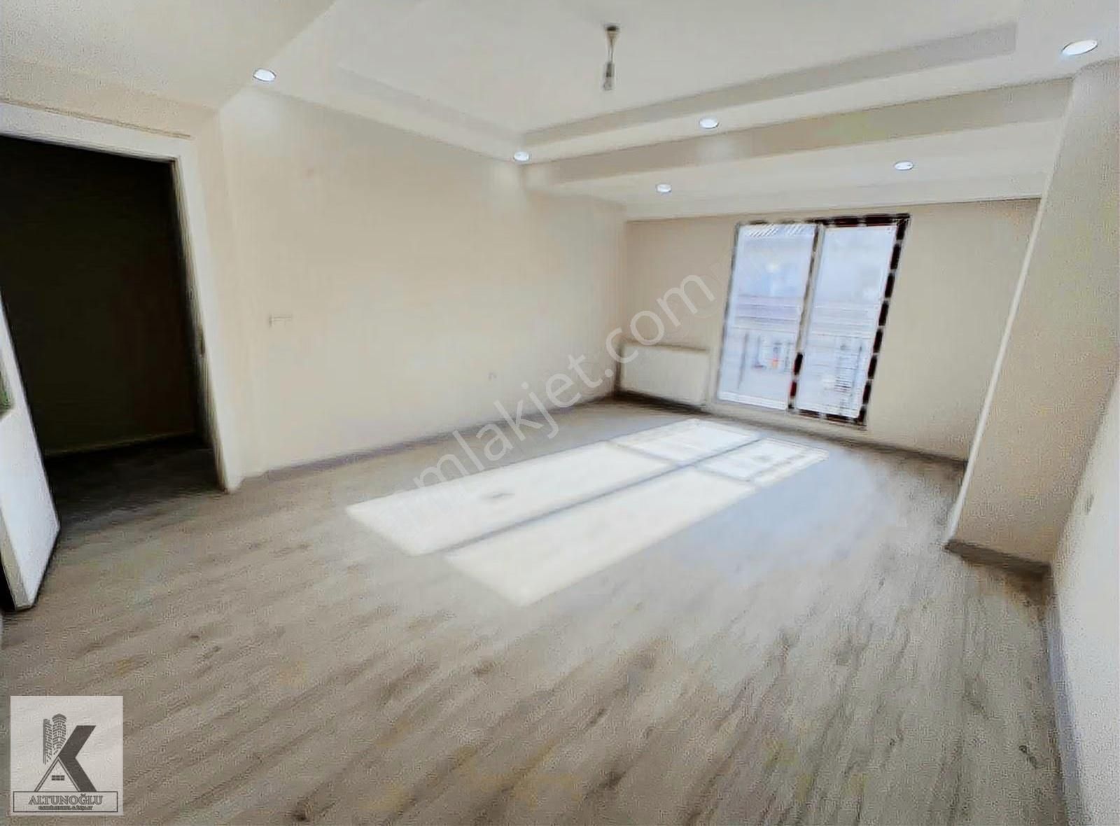 3+1 Cihangir Kaymakamlık Metrobüs Cadde Üzerinde Sıfır Ara Kat - Görsel 24