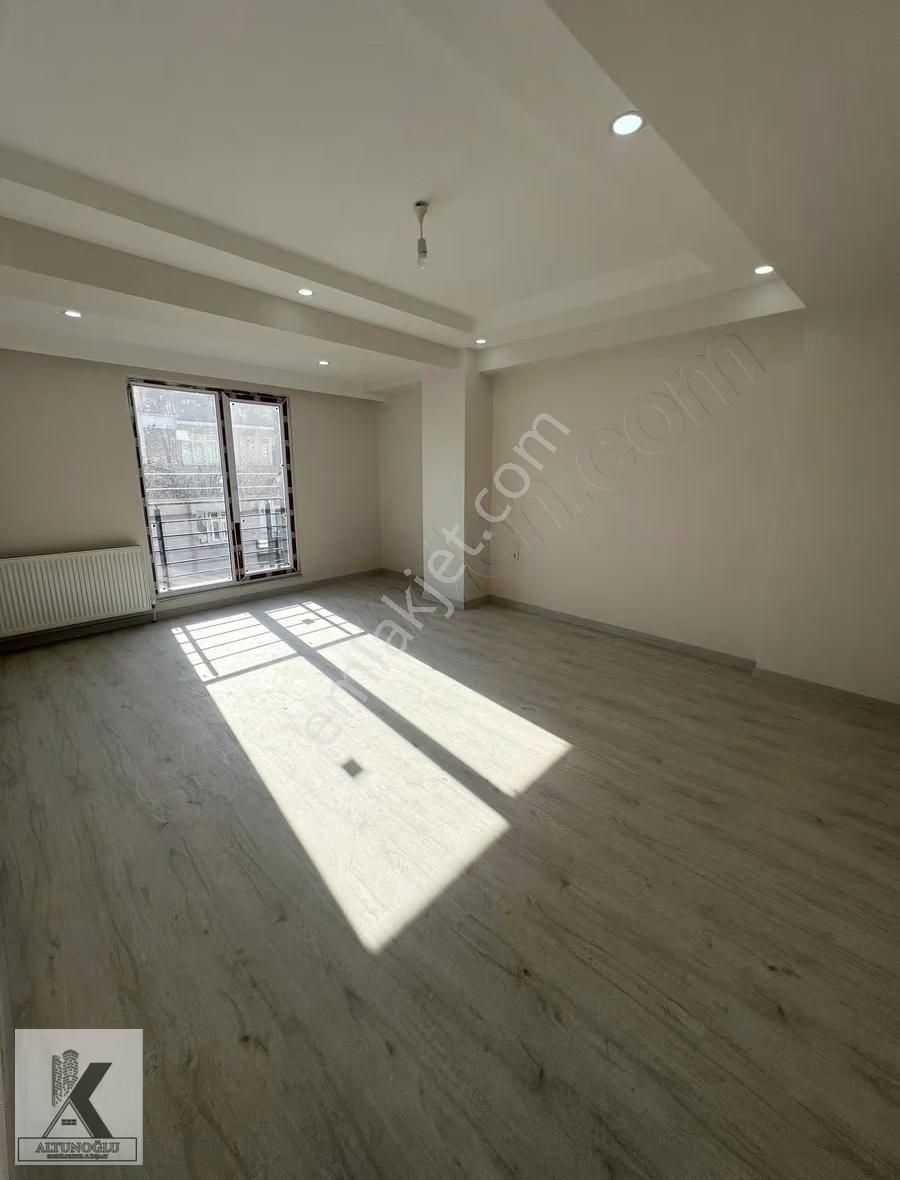 3+1 Cihangir Kaymakamlık Metrobüs Cadde Üzerinde Sıfır Ara Kat - Görsel 31