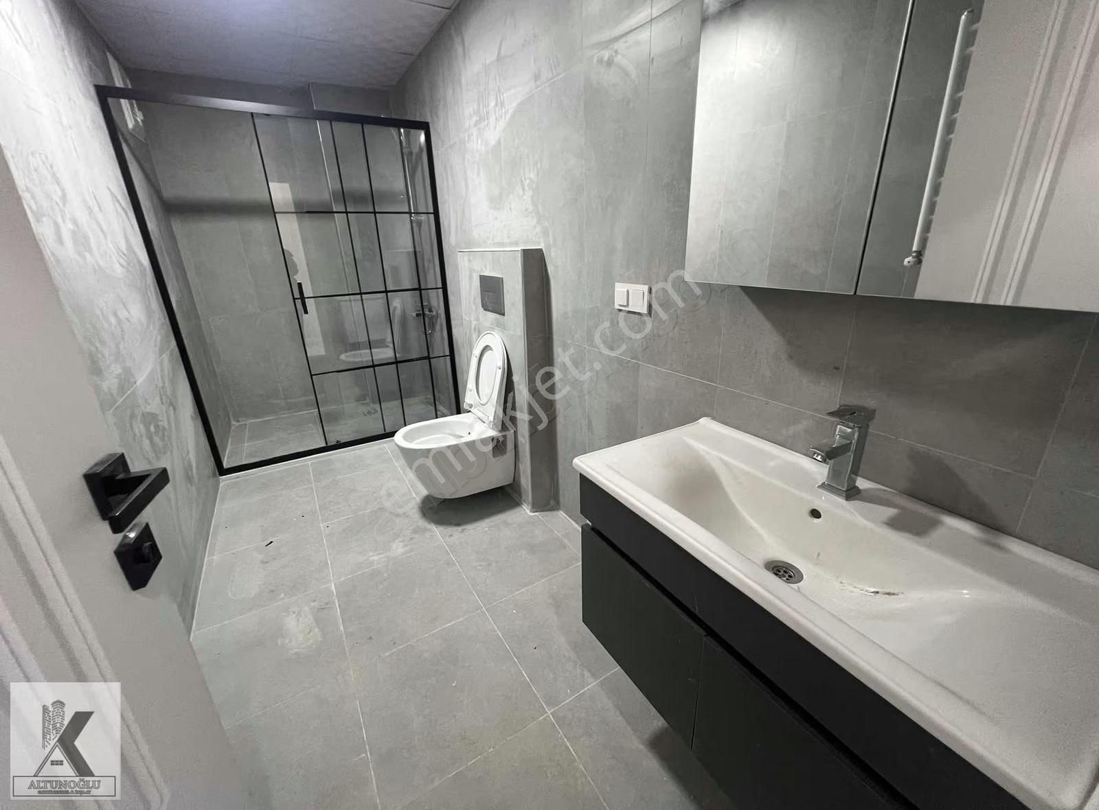 3+1 Cihangir Kaymakamlık Metrobüs Cadde Üzerinde Sıfır Ara Kat - Görsel 8