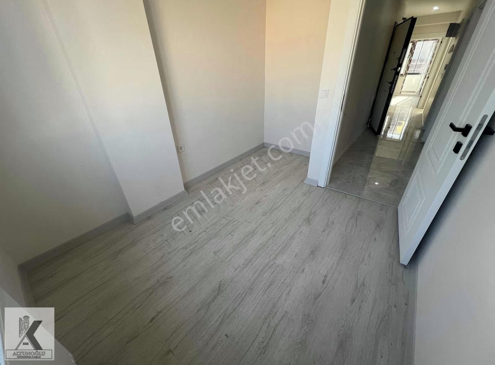 3+1 Cihangir Kaymakamlık Metrobüs Cadde Üzerinde Sıfır Ara Kat - Görsel 25