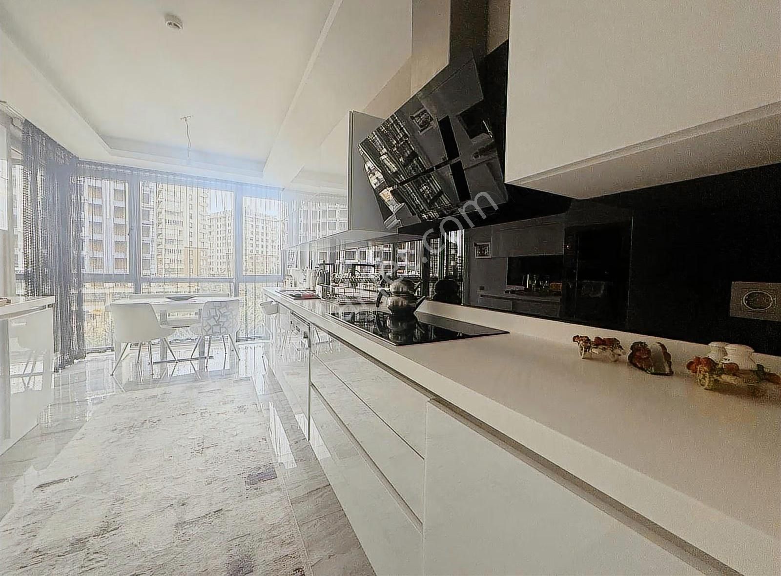 Pogadan Süper Lokasyonda Her Odası Aydınlık Ve Manzaralı 4+1 - Görsel 22