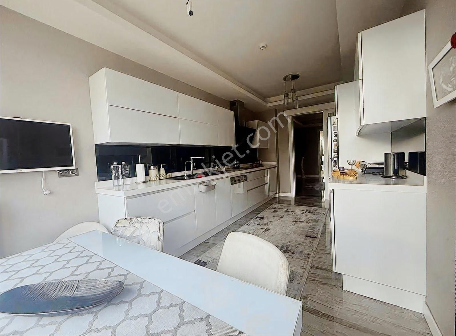 Pogadan Süper Lokasyonda Her Odası Aydınlık Ve Manzaralı 4+1 - Görsel 4