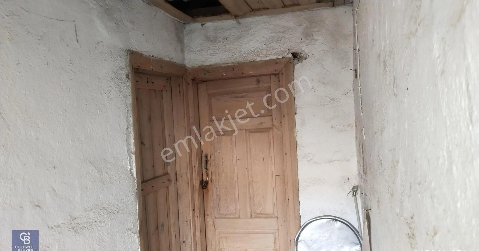 Yatağan Zeytinköy Yerleşim Alanı İçinde Taş Ev