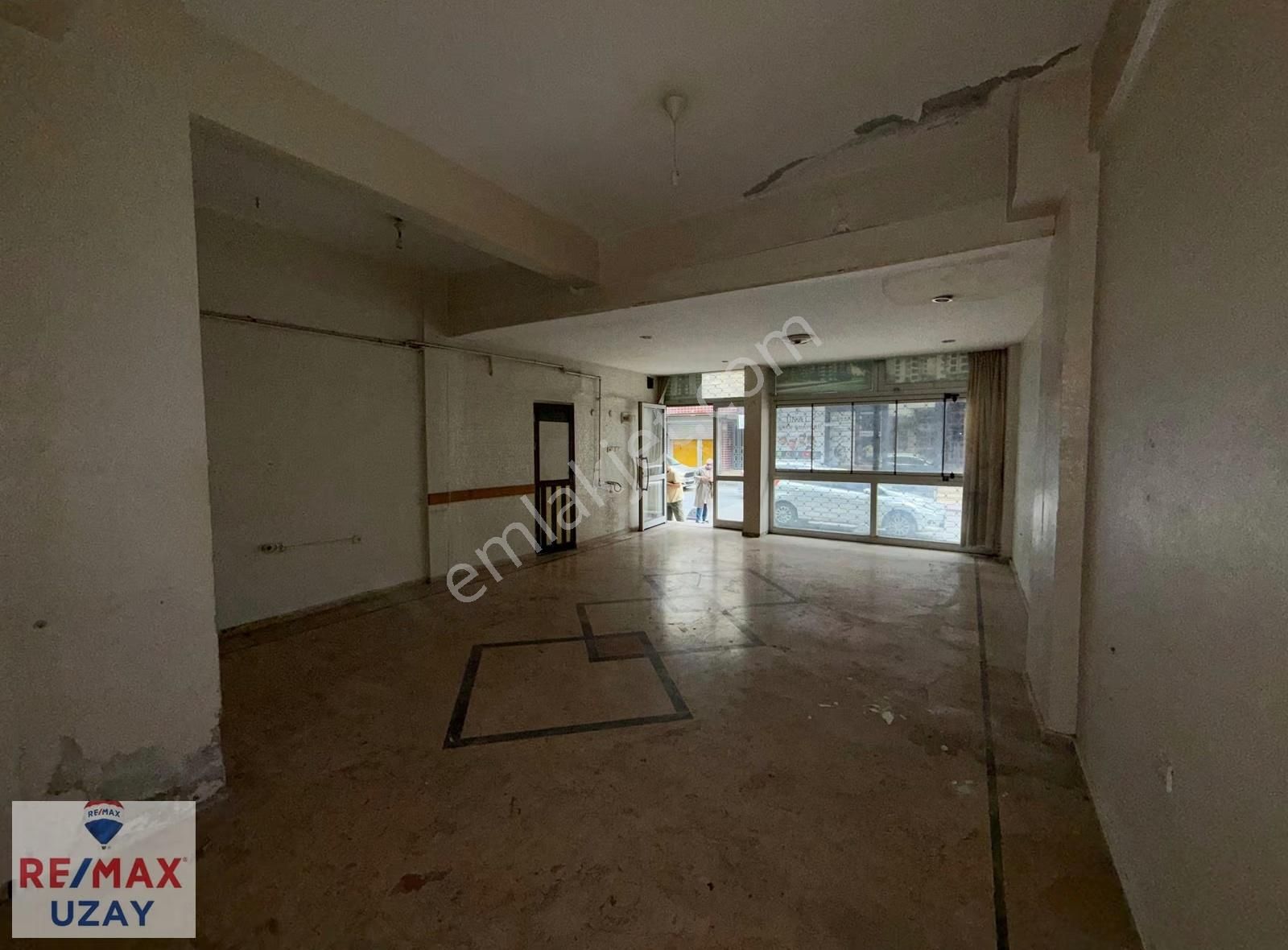 Sultangazı Cebecıde 54 M² Kıralık Dükkan Mutfak & Wc Mevcut - Görsel 2