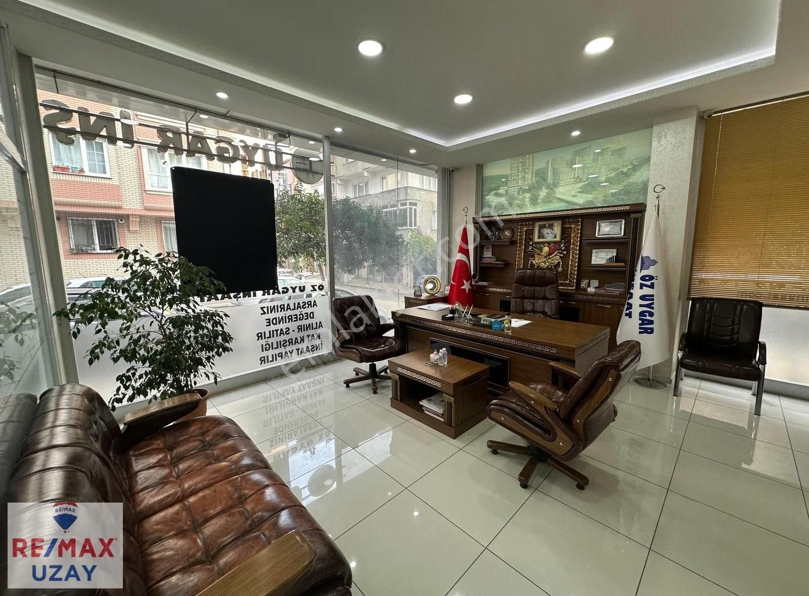 Aliya İzzet Begoviç Caddesinde 170 M² Geniş Kiralık Dükkan - Görsel 8