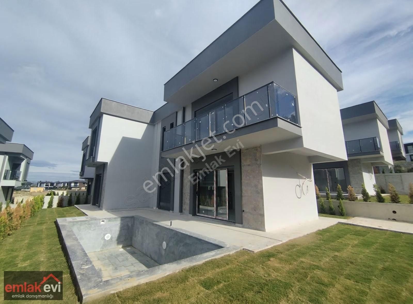 Emlak Evi'nden Davutlar Da Satılık Villa