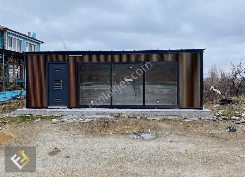 Afyon-konya Karayolu Üzerinde (cumhuriyet Köyünde) Satılık Arsa