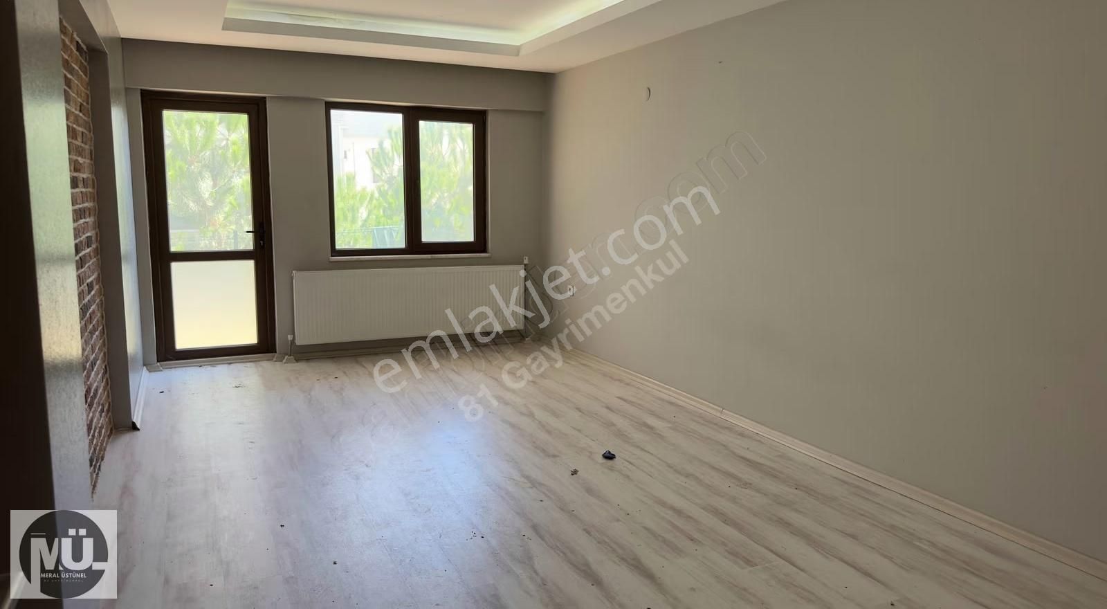 Konuralp Prusias Sitesinde Bahçeli Bakımlı Satılık 2+1 Daire - Görsel 6