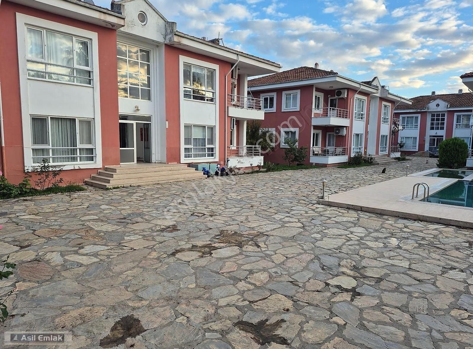 Asil Emlaktan Dalaman Karaçalı Mah.de Kiralık Eşyalı Havuzlu 2+1 - Görsel 24