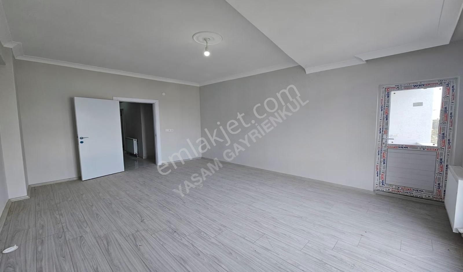 Yaşam'dan İstasyon Mah. İskanlı Kapalı Otopaklı 2+1 Sıfır - Görsel 2