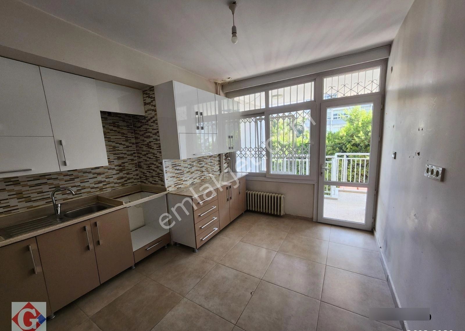 Görgün'den Atatürk Cad. 4+1 250m2 Merk.kal. Otoparklı Daire - Görsel 15