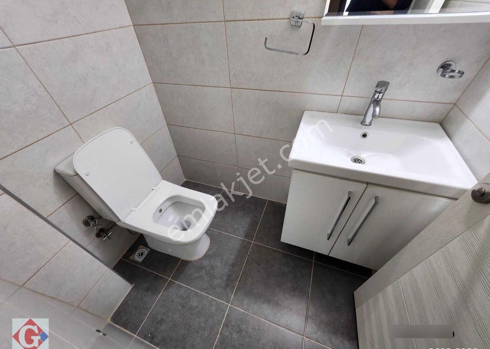 Görgün'den Atatürk Cad. 4+1 250m2 Merk.kal. Otoparklı Daire - Görsel 4