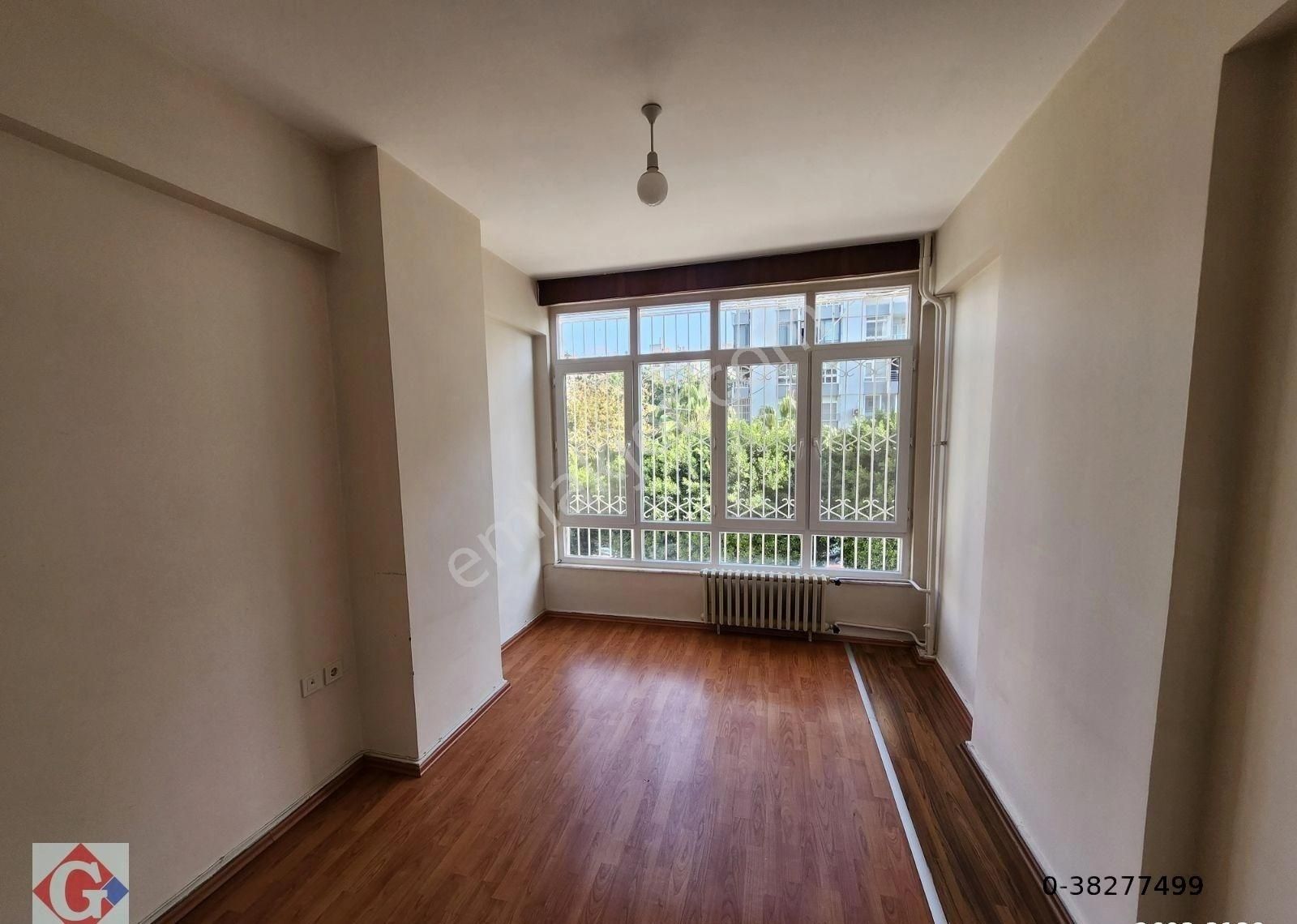 Görgün'den Atatürk Cad. 4+1 250m2 Merk.kal. Otoparklı Daire - Görsel 2