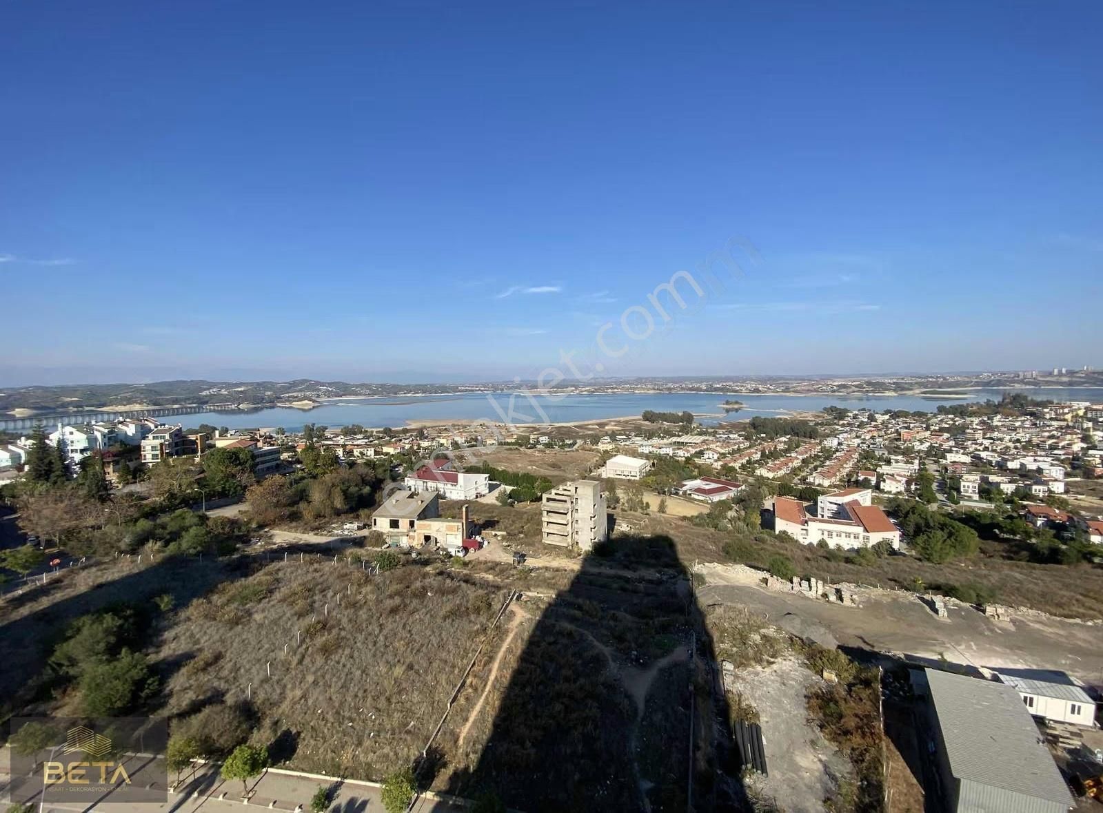 Süleyman Demirel Blv. Üzeri Panoramik Göl Manzaralı 4+1 Kiralık!