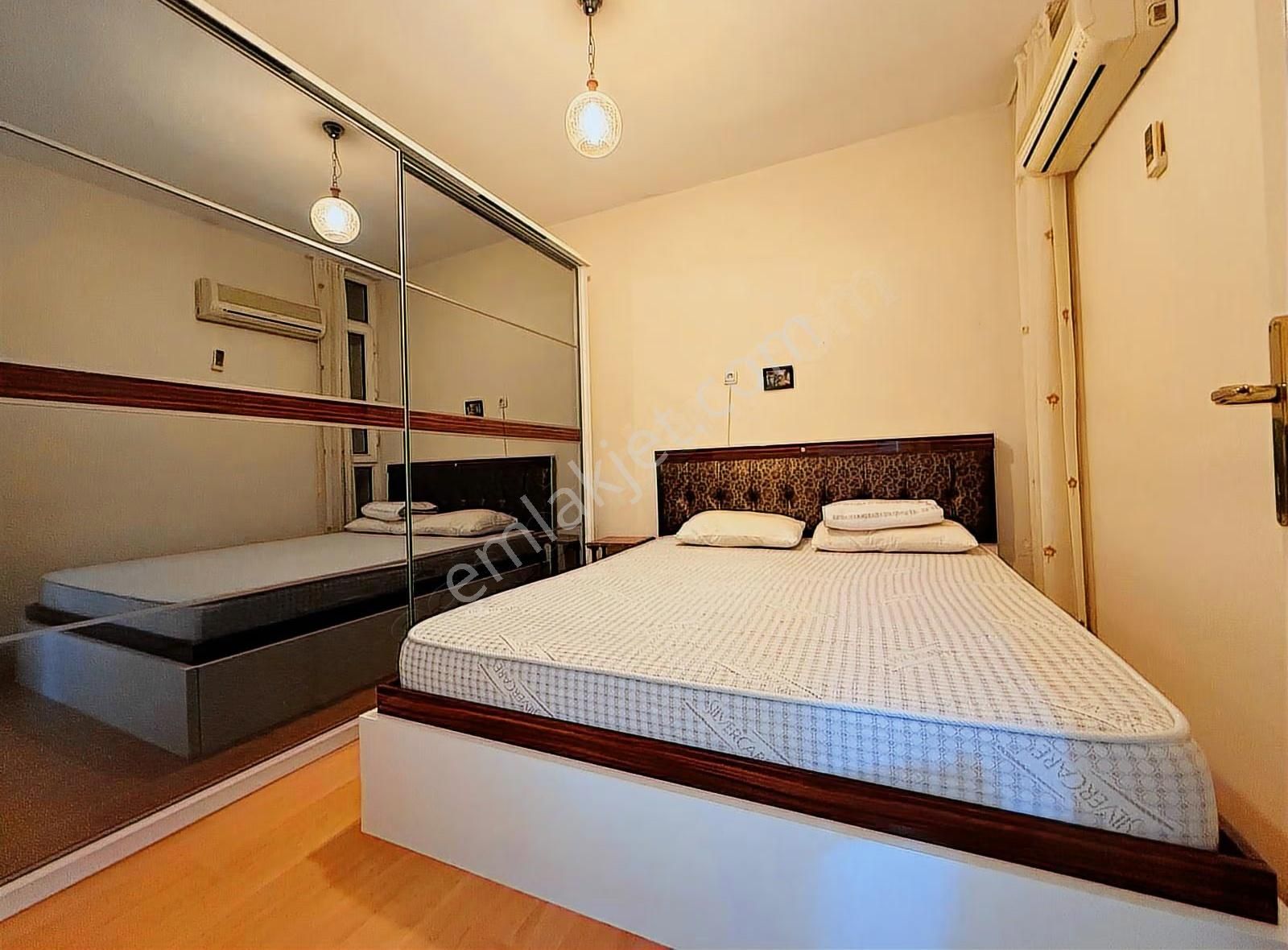 Cumhuriyet Meydanı'nda Deniz Manzaralı Eşyalı 3+1 Kiralık Daire - Görsel 5