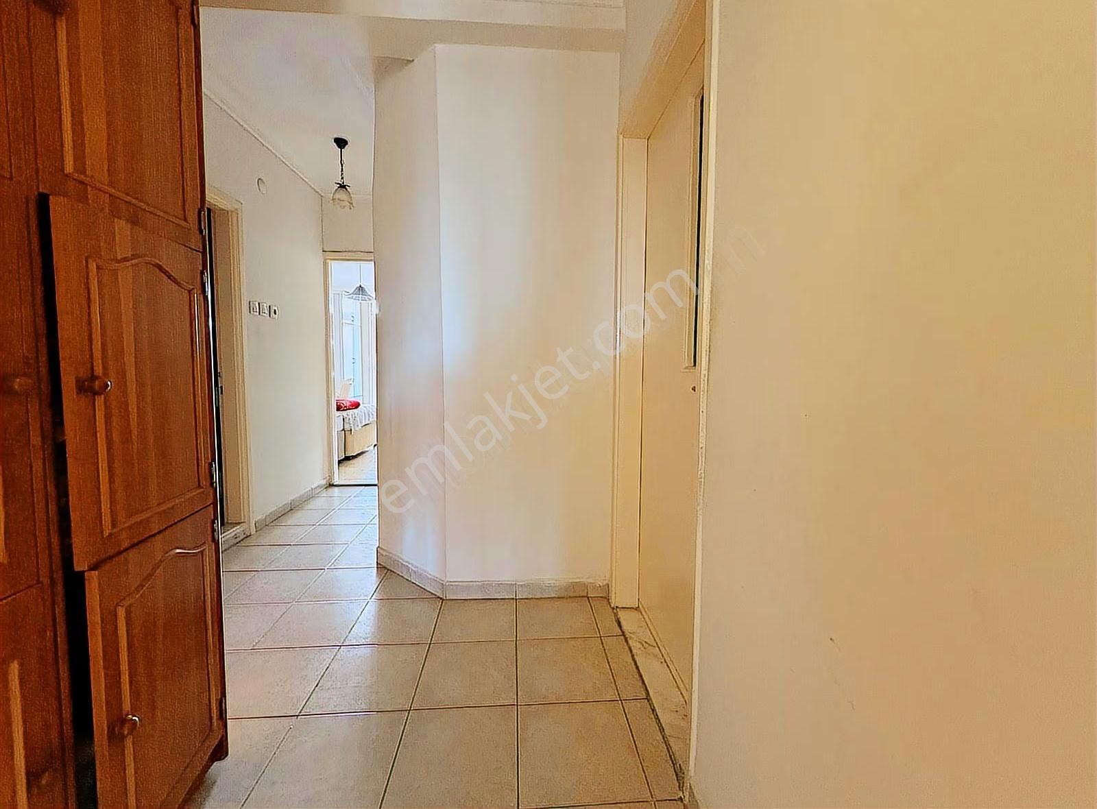 Cumhuriyet Meydanı'nda Deniz Manzaralı Eşyalı 3+1 Kiralık Daire - Görsel 31