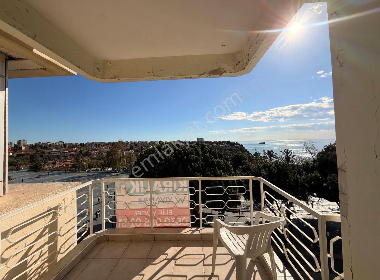 Cumhuriyet Meydanı'nda Deniz Manzaralı Eşyalı 3+1 Kiralık Daire - Görsel 13