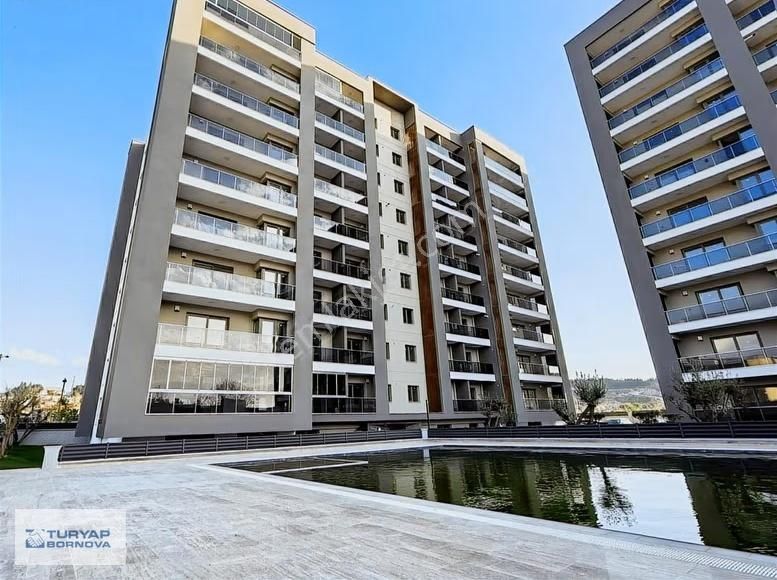 Turyap'tan Menemen'de Havuzlu Site İçerisinde Full Eşyalı 3+1