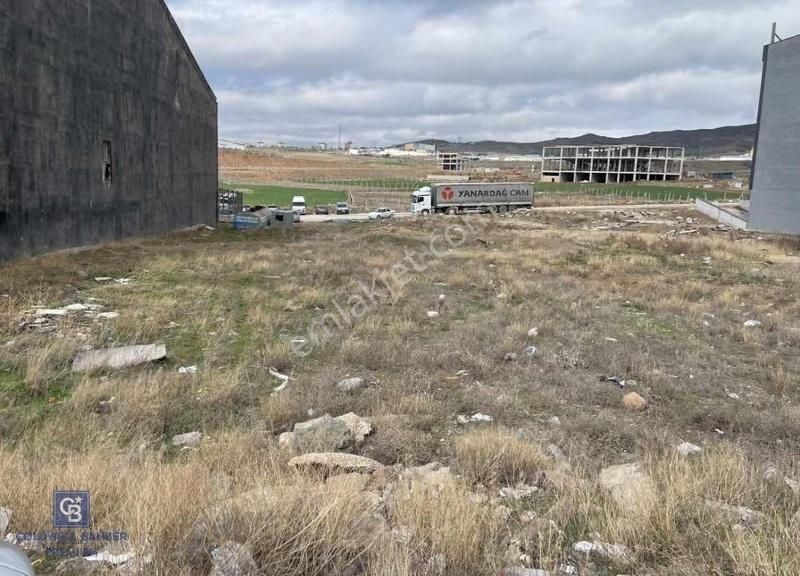 Yuva Anteks'te Çift Sokak Cepheli Kot Alan Satılık Arsa - Görsel 3