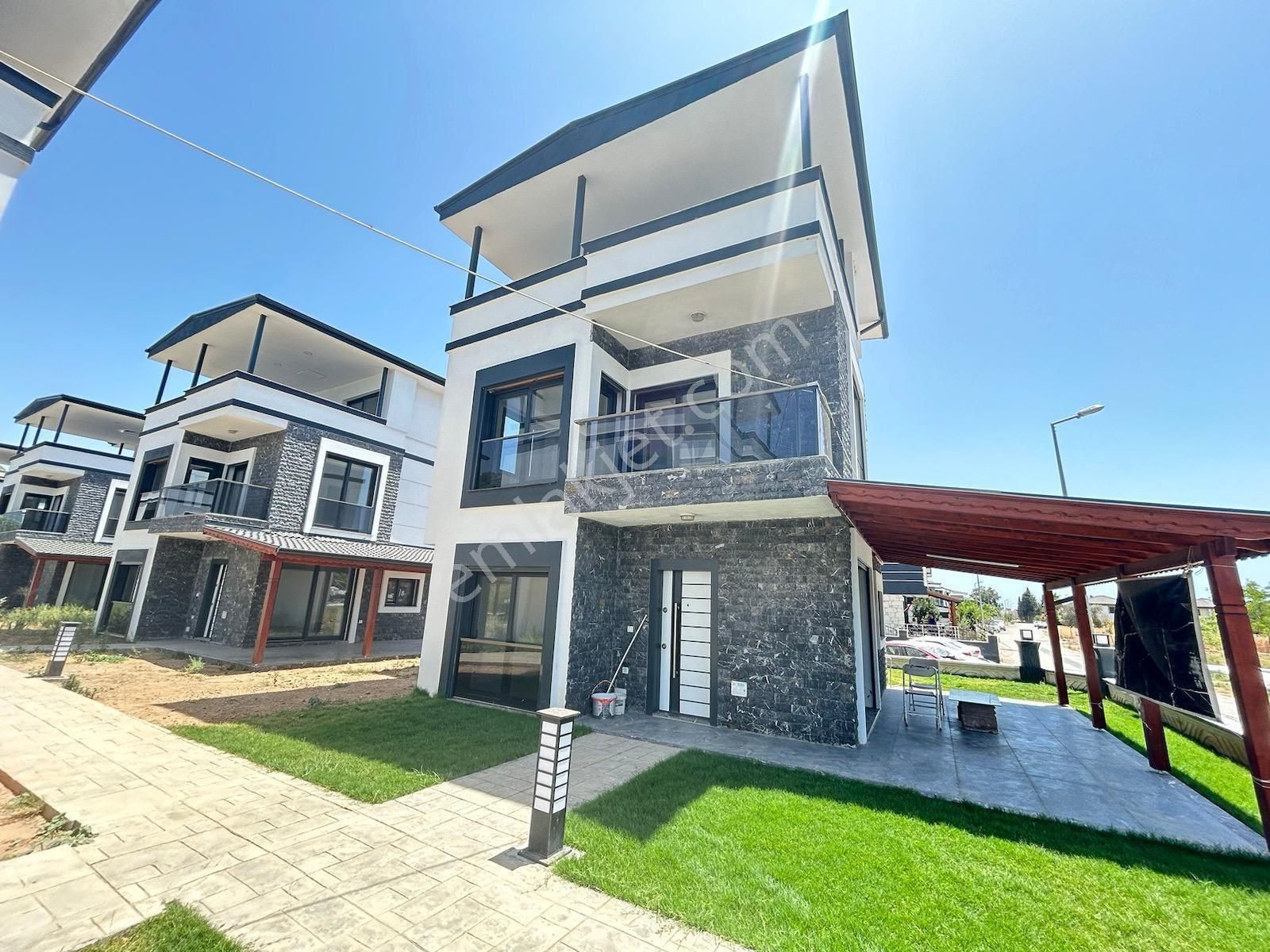 Doğanbey Ürkmezde Geniş Ferah 3+1 Villalar - Görsel 2