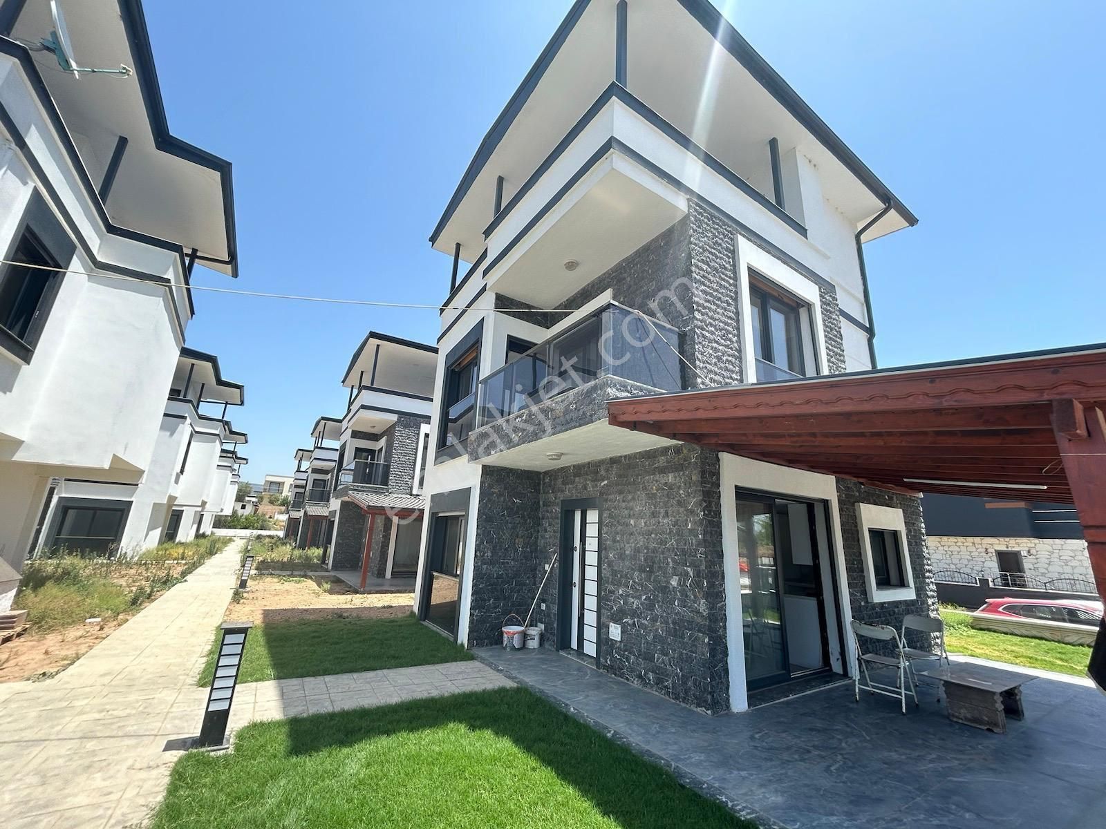 Doğanbey Ürkmezde Geniş Ferah 3+1 Villalar - Görsel 27