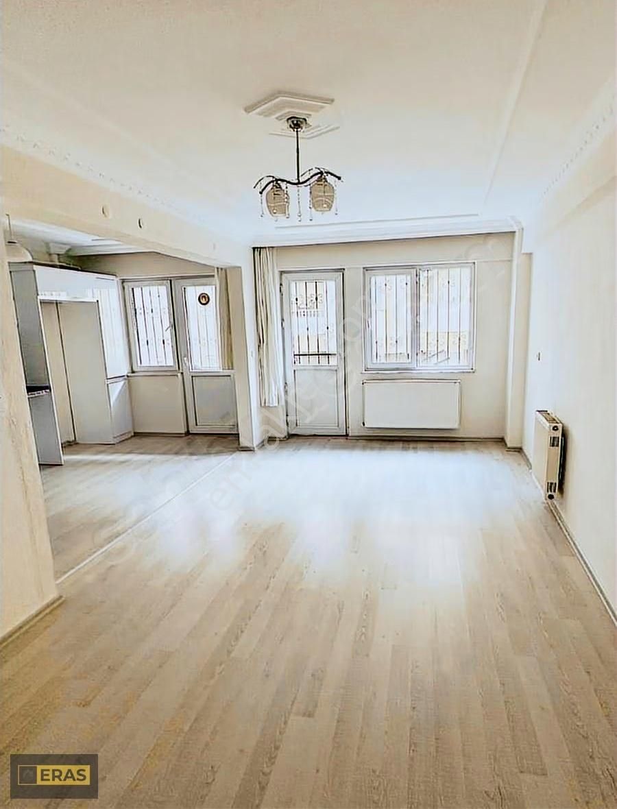 15 Mayıs Mahallesinde Satılık 3+1 Daire