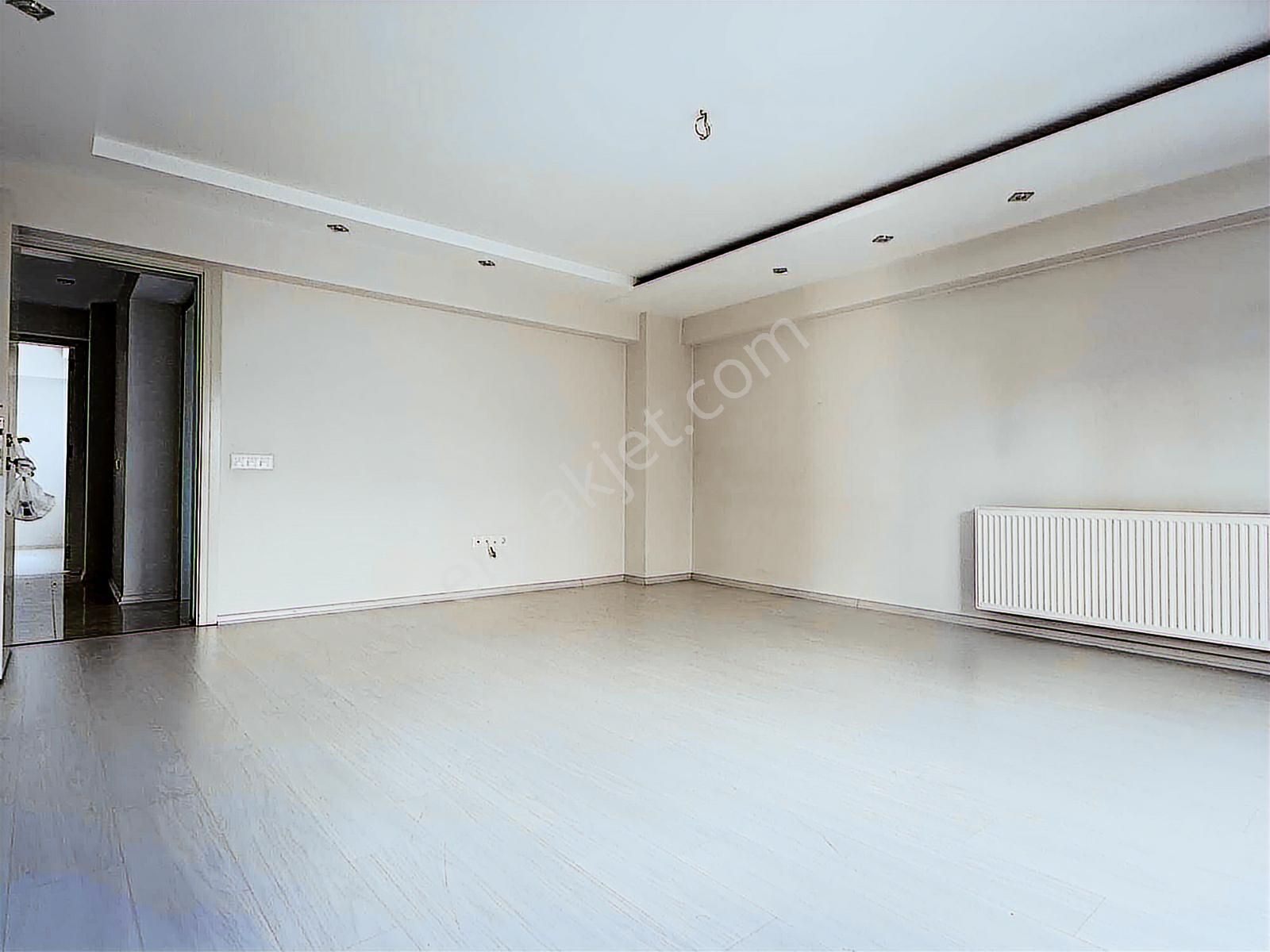 Binyapıdan İstiklal Caddesinde 3+1 Ara Kat Lüks Daire ! - Görsel 8