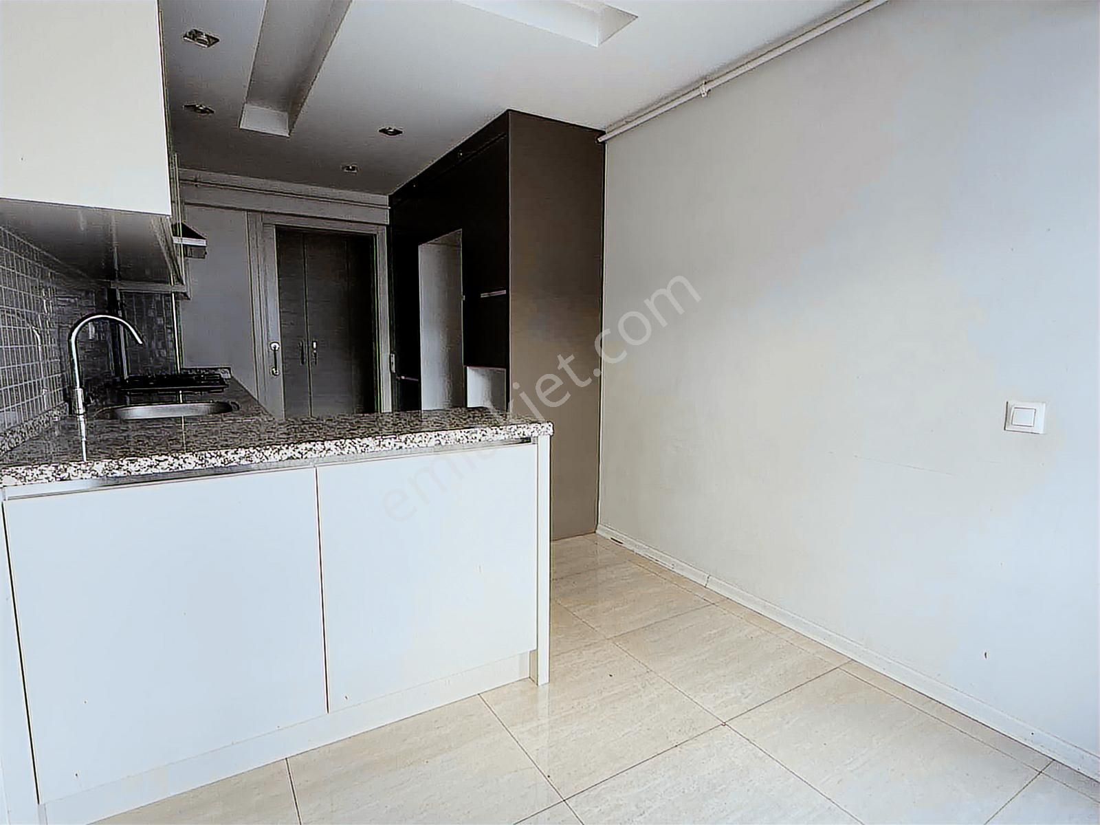 Binyapıdan İstiklal Caddesinde 3+1 Ara Kat Lüks Daire ! - Görsel 16