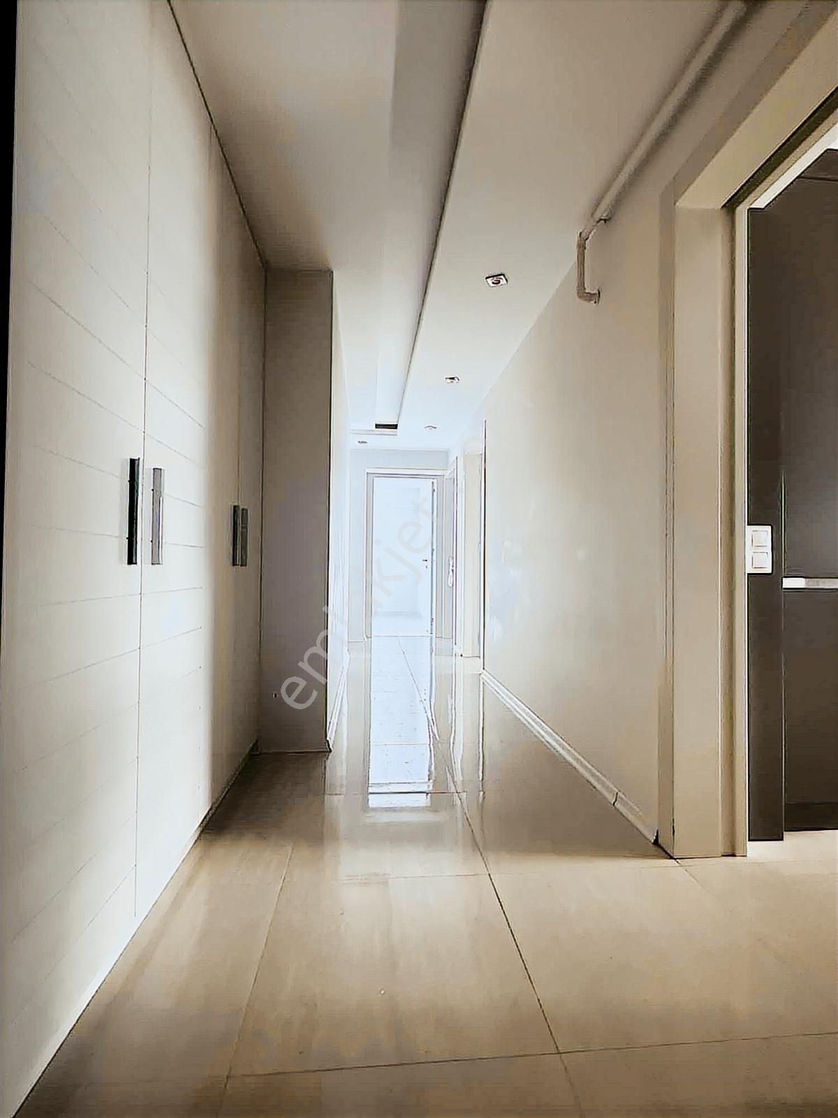 Binyapıdan İstiklal Caddesinde 3+1 Ara Kat Lüks Daire ! - Görsel 17