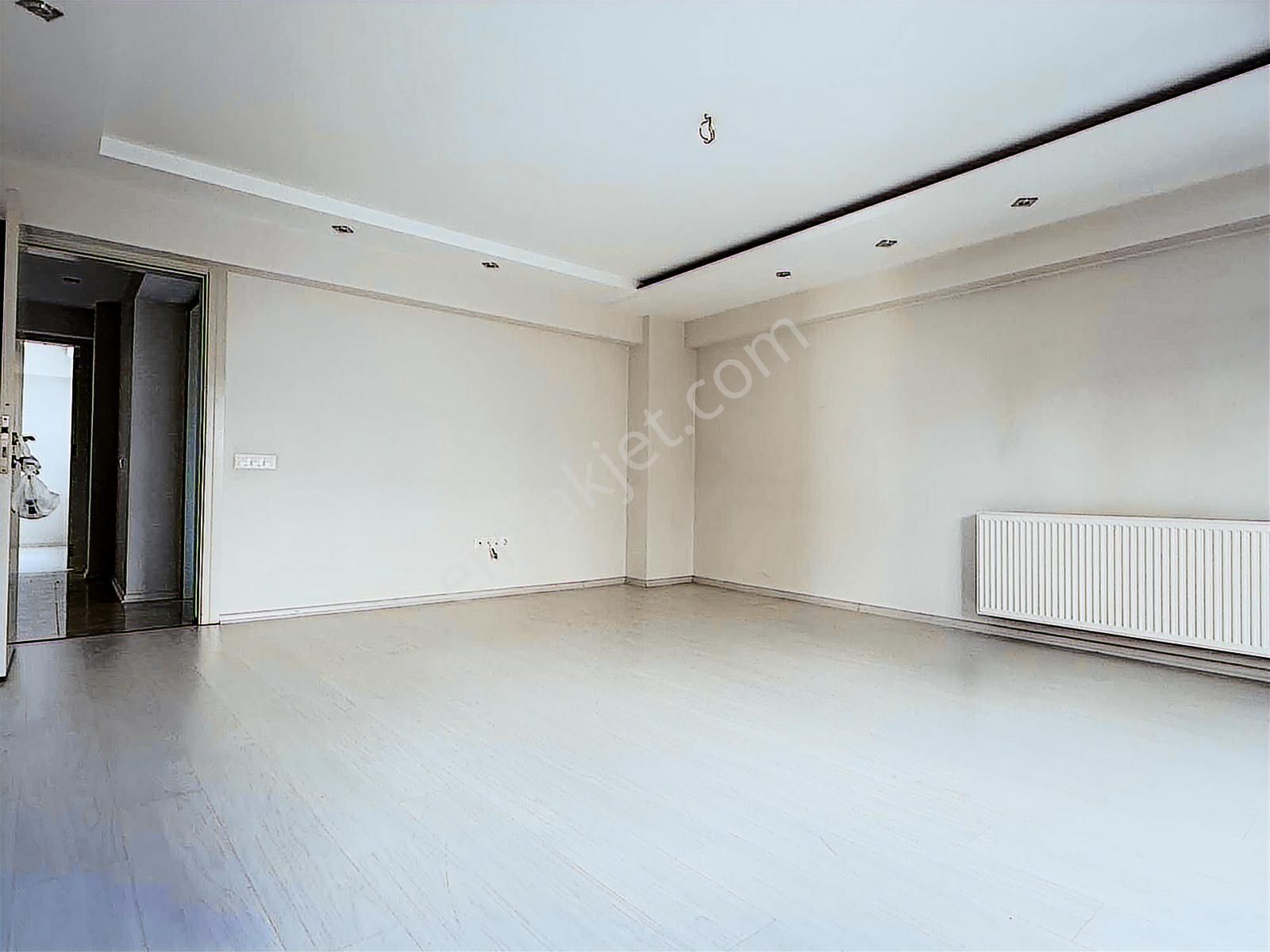 Binyapıdan İstiklal Caddesinde 3+1 Ara Kat Lüks Daire ! - Görsel 10