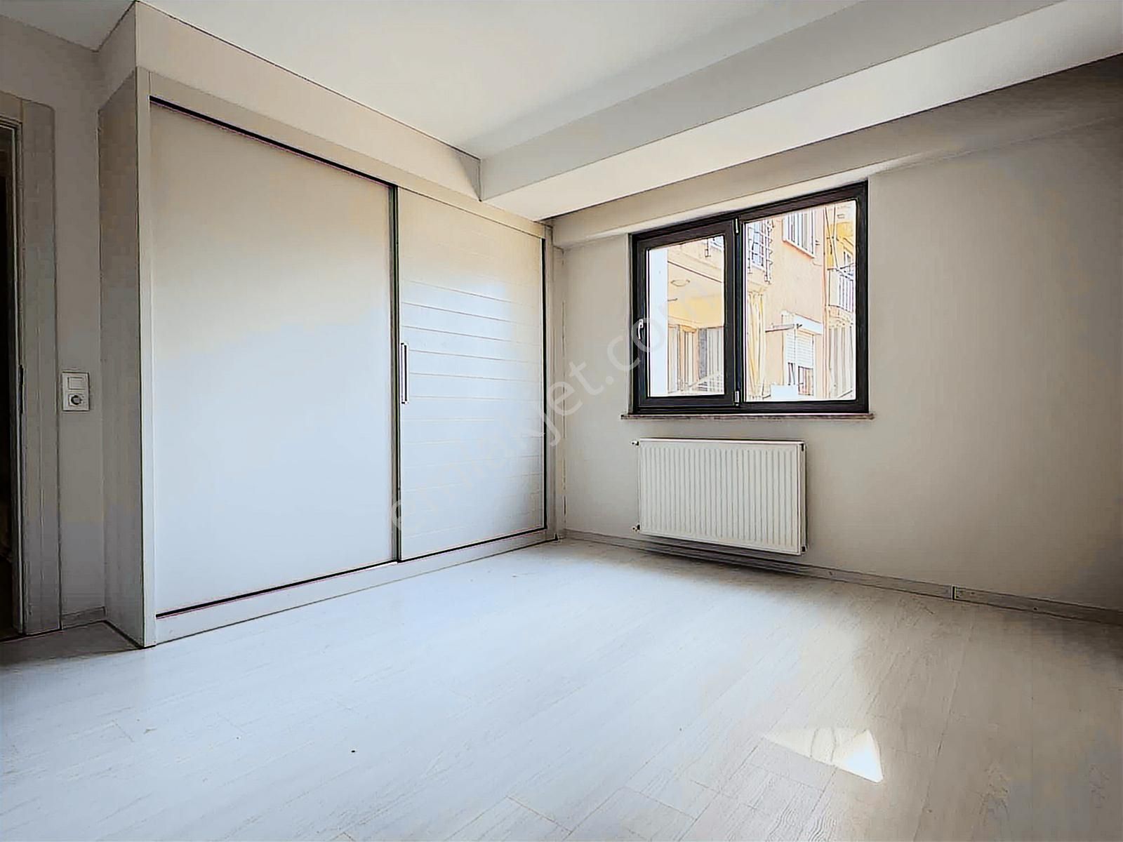 Binyapıdan İstiklal Caddesinde 3+1 Ara Kat Lüks Daire ! - Görsel 26