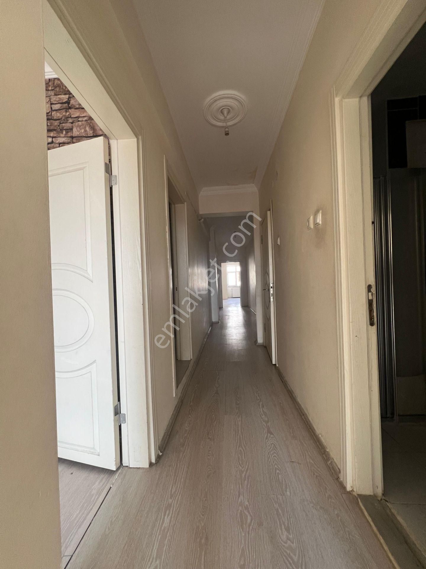 İşcanlar Çarşısına Yakın 3+1 Daire Fırsatı - Görsel 13