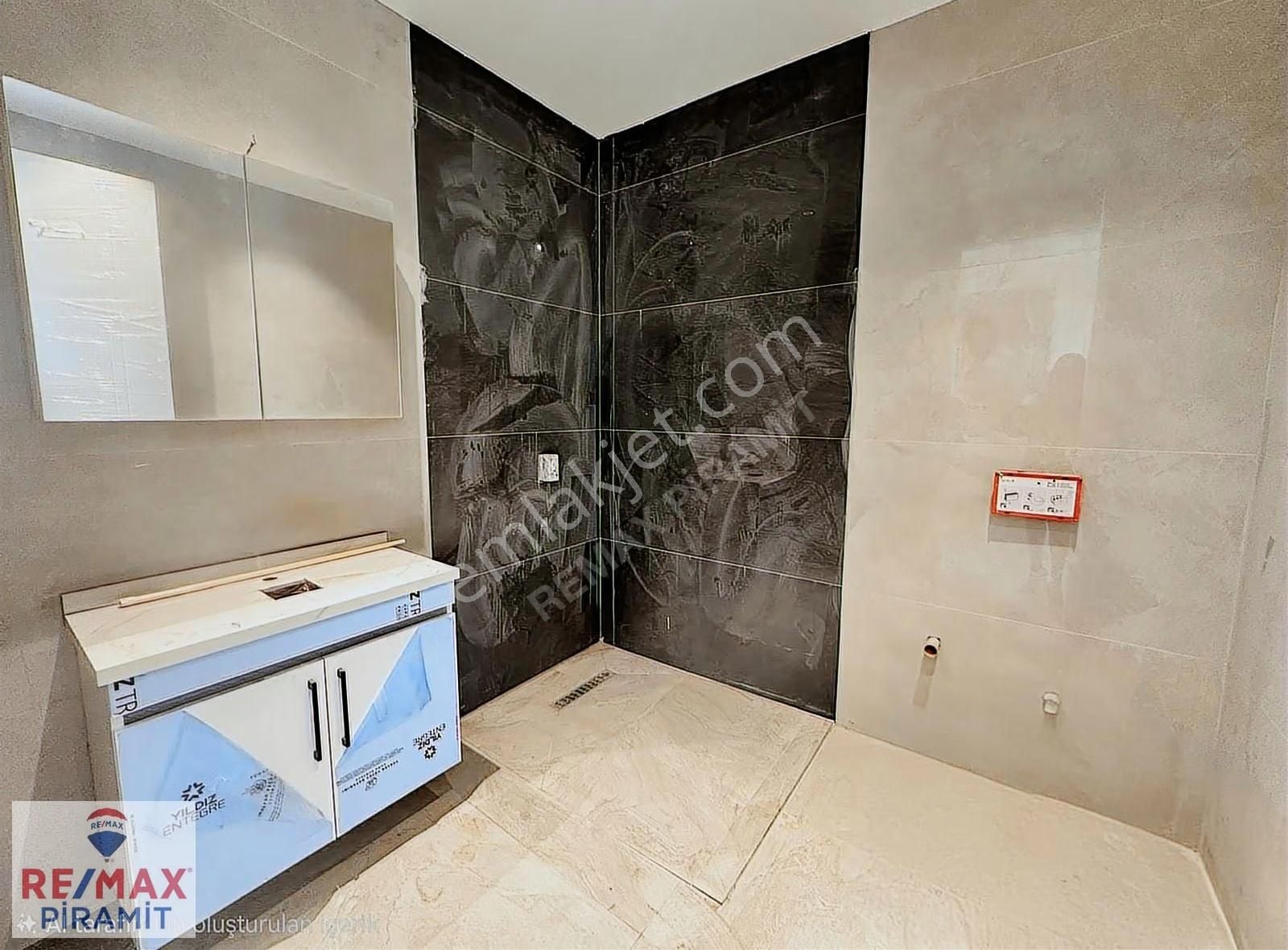 Tuzla Tepeörende Prestıjlı Sıtede 6+1 Lüks Vılla Genış Bahçe - Görsel 25