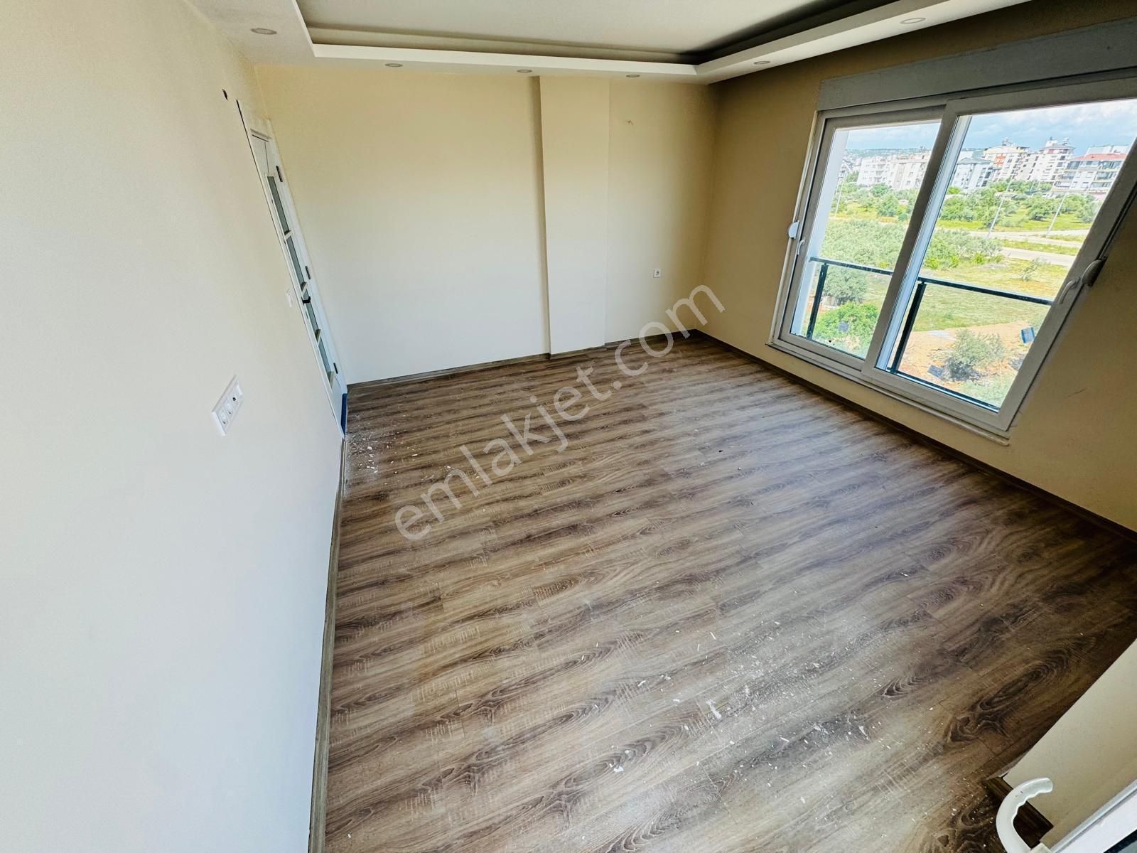 Aydoğmuşta Ulaşım Yakını İskanlı Asansörlü Ara Kat 2+1 - Görsel 5