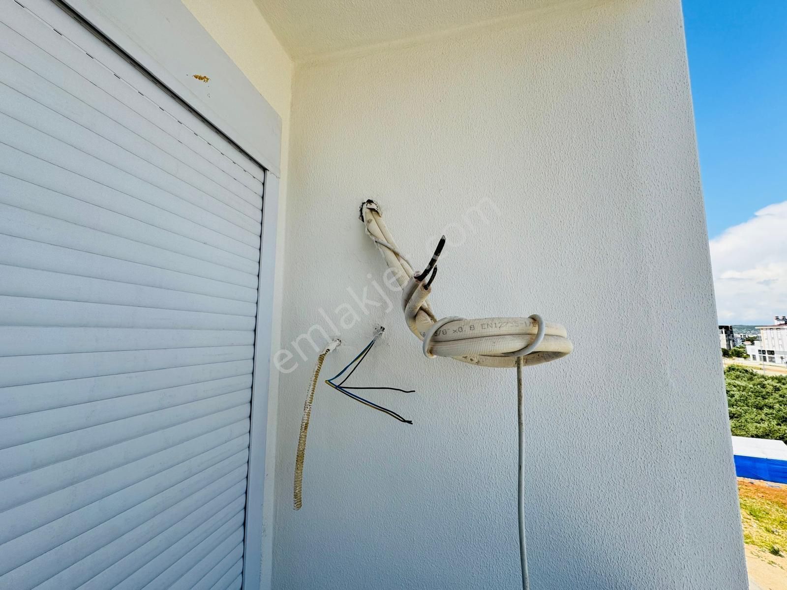 Aydoğmuşta Ulaşım Yakını İskanlı Asansörlü Ara Kat 2+1 - Görsel 21