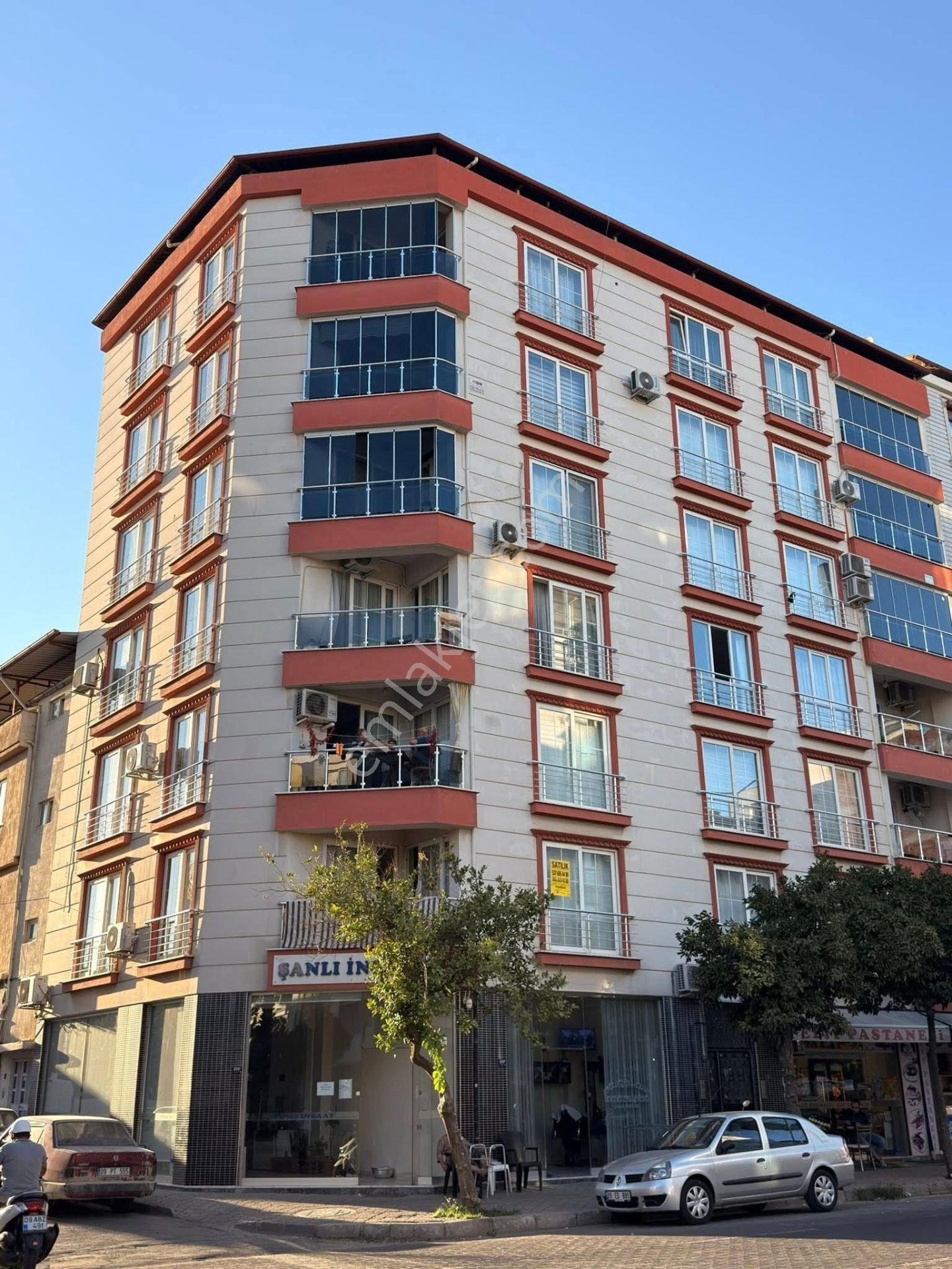 Nazilli🏡emlaktan-satılık Hürriyet Caddesinde 2+1 Ayrı Mutfak Daire - Görsel 2