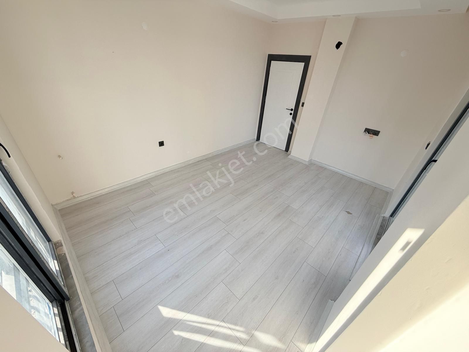 Havuzlu Site İçi Ulaşıma Yakın Pazar Market Yanı 2+1 - Görsel 6