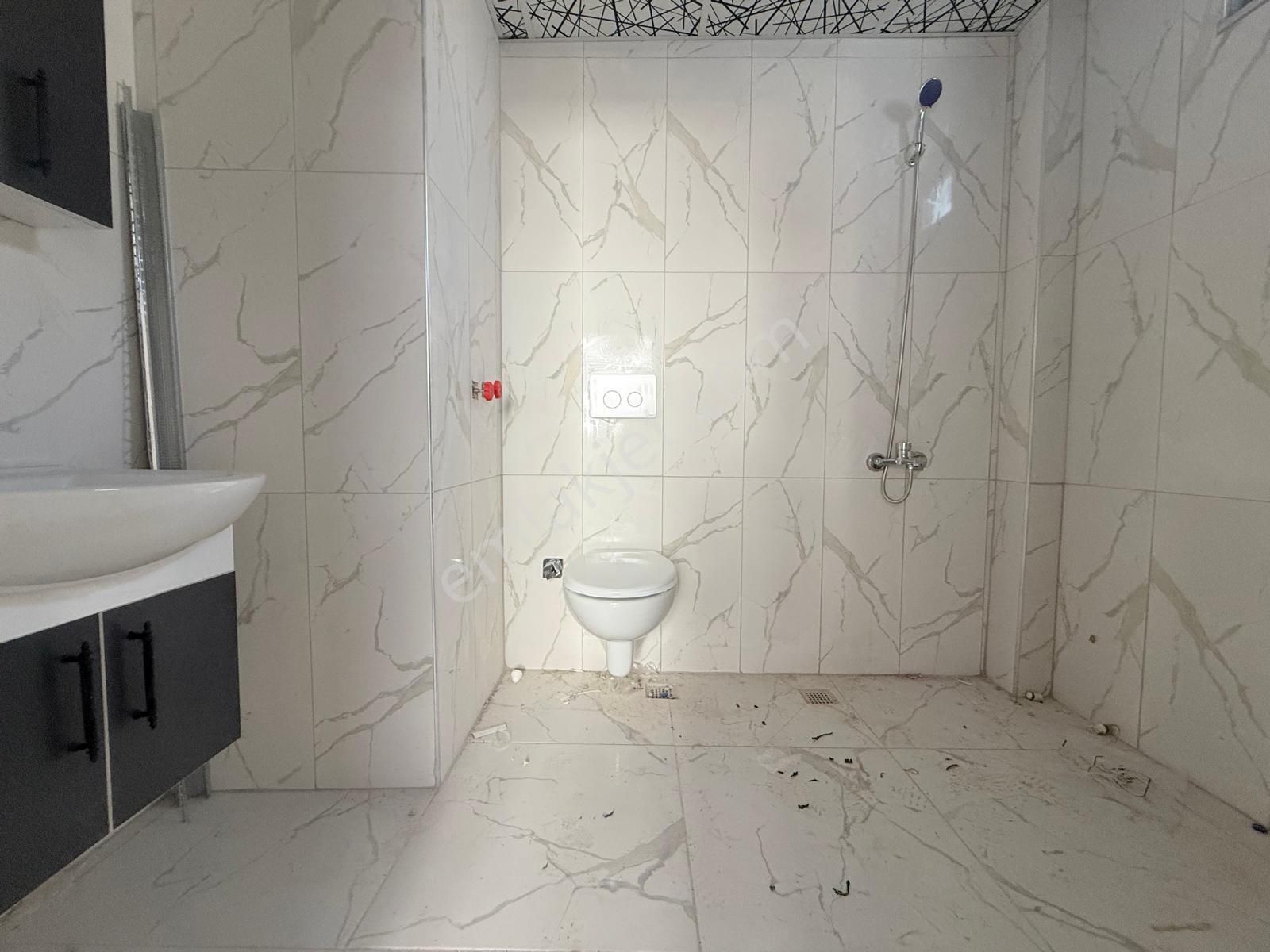 Havuzlu Site İçi Ulaşıma Yakın Pazar Market Yanı 2+1 - Görsel 11