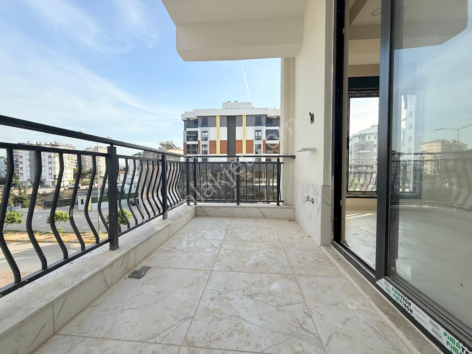 Havuzlu Site İçi Ulaşıma Yakın Pazar Market Yanı 2+1 - Görsel 5