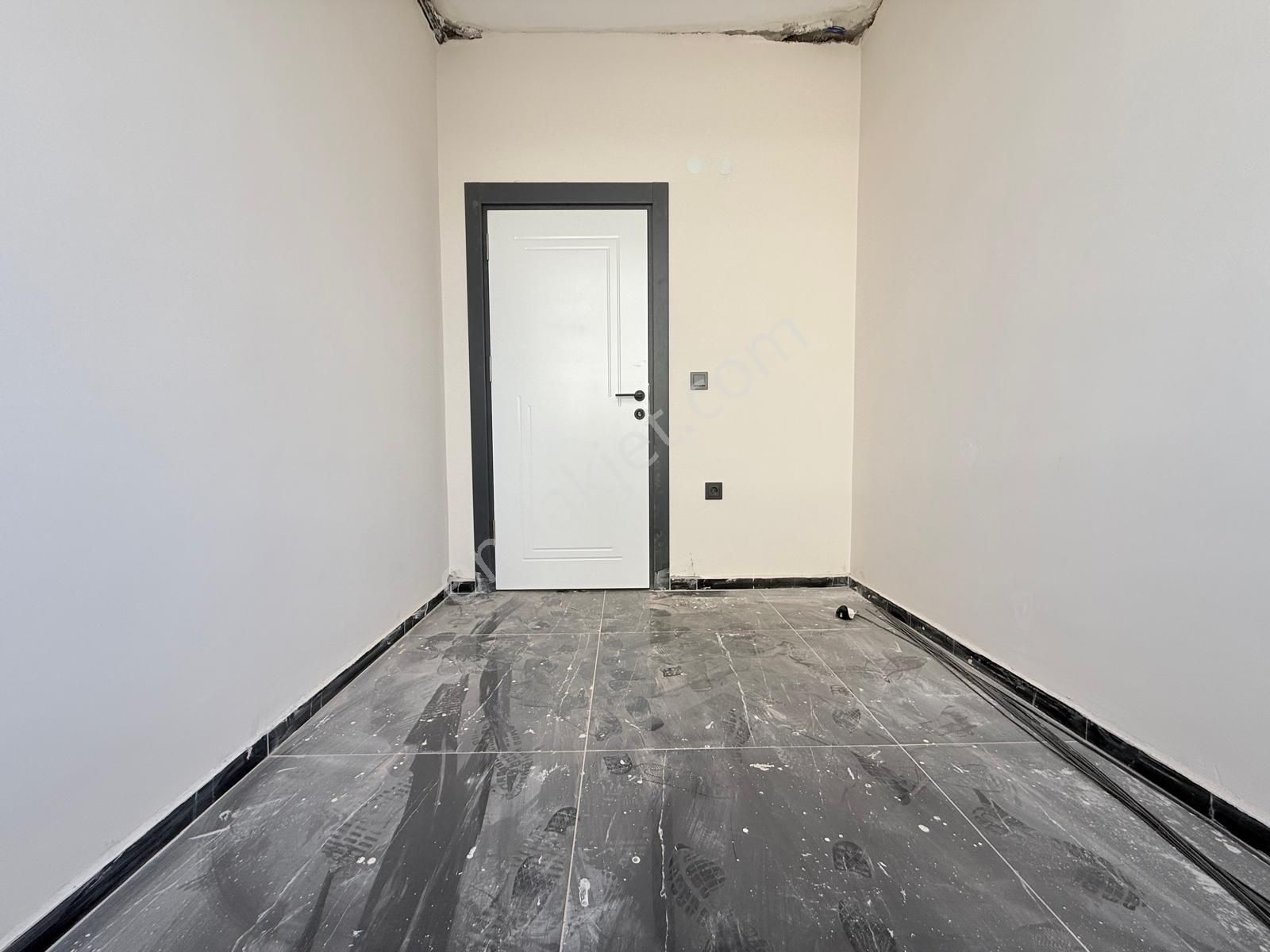 Havuzlu Site İçi Ulaşıma Yakın Pazar Market Yanı 2+1 - Görsel 10