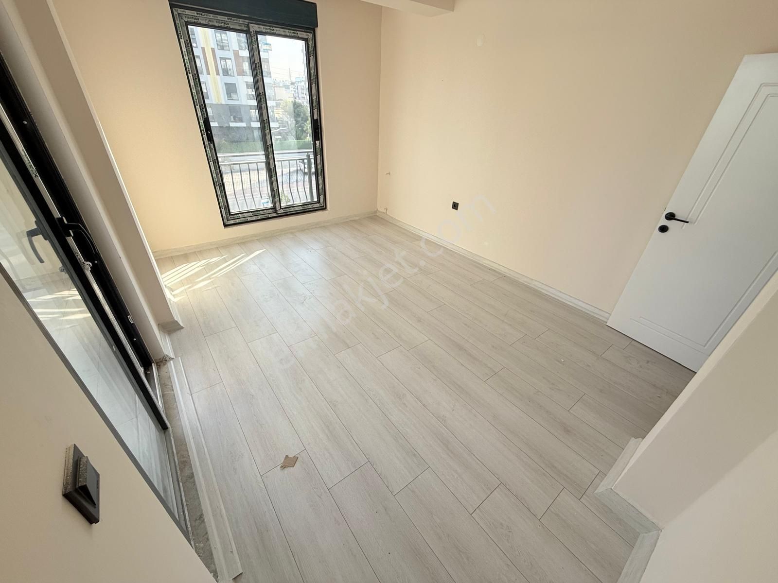 Havuzlu Site İçi Ulaşıma Yakın Pazar Market Yanı 2+1 - Görsel 2