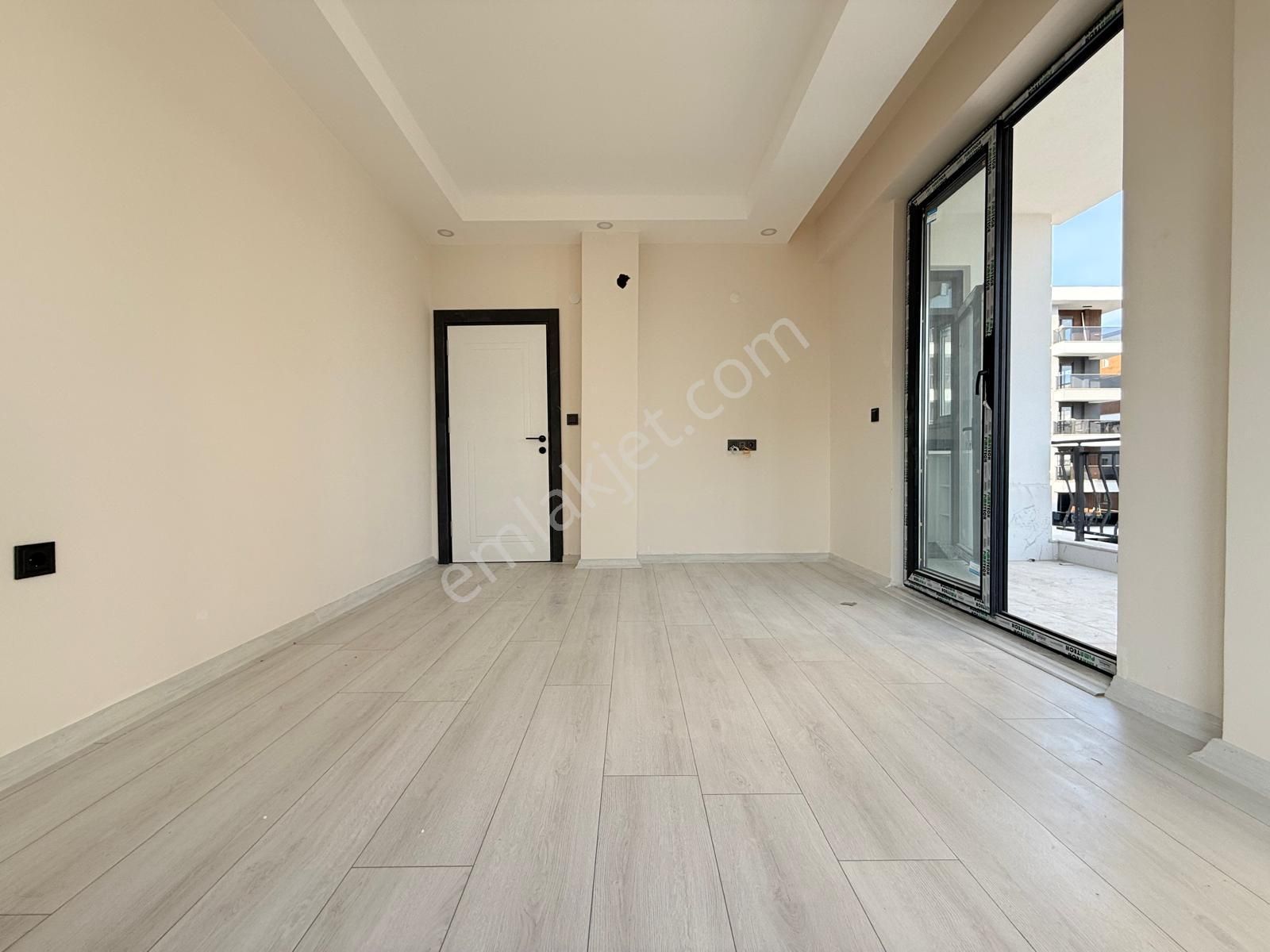 Havuzlu Site İçi Ulaşıma Yakın Pazar Market Yanı 2+1 - Görsel 3