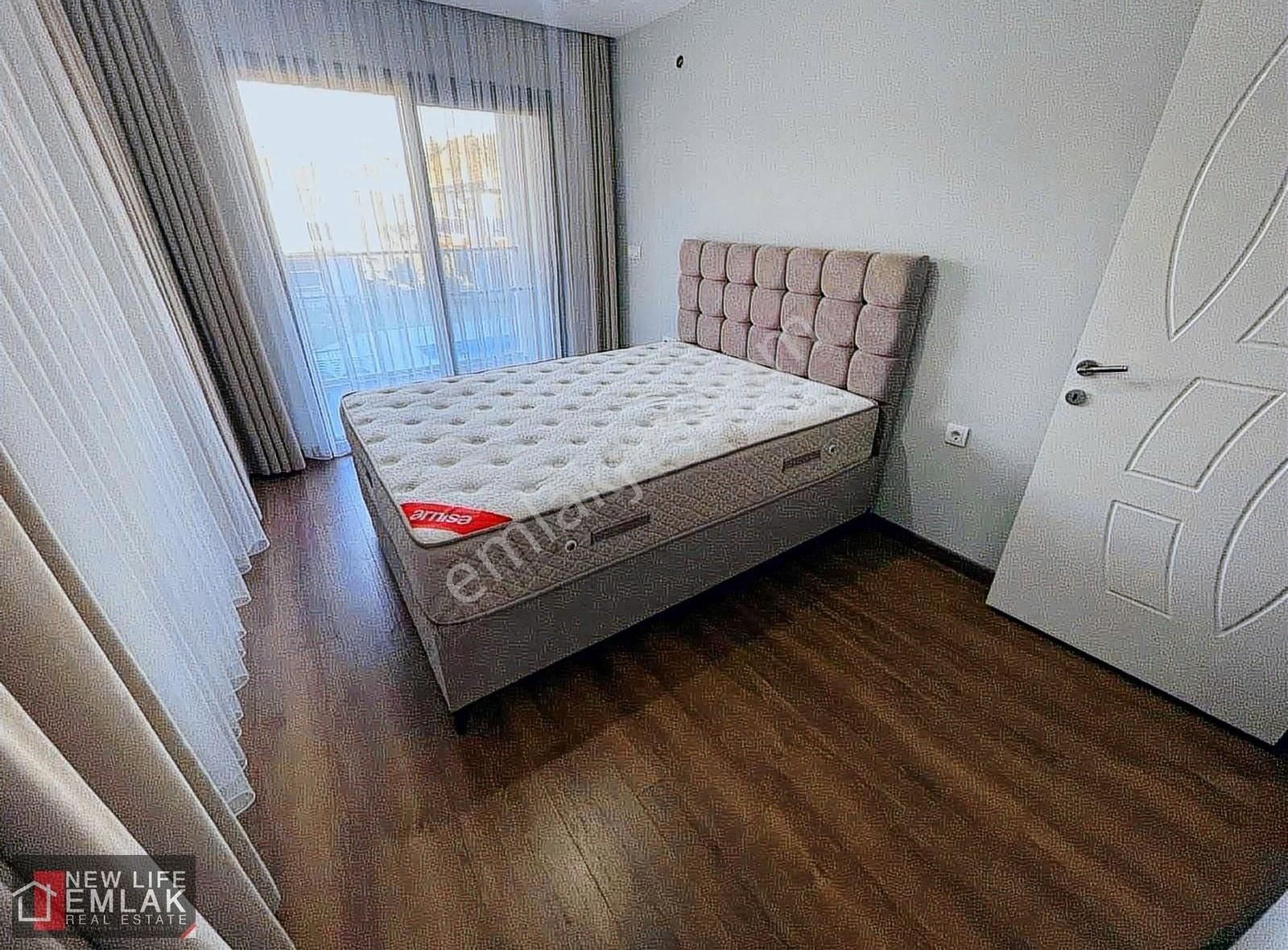 Kuşadası Karaovada Site İçinde Satılık Tek Müstakil Villa