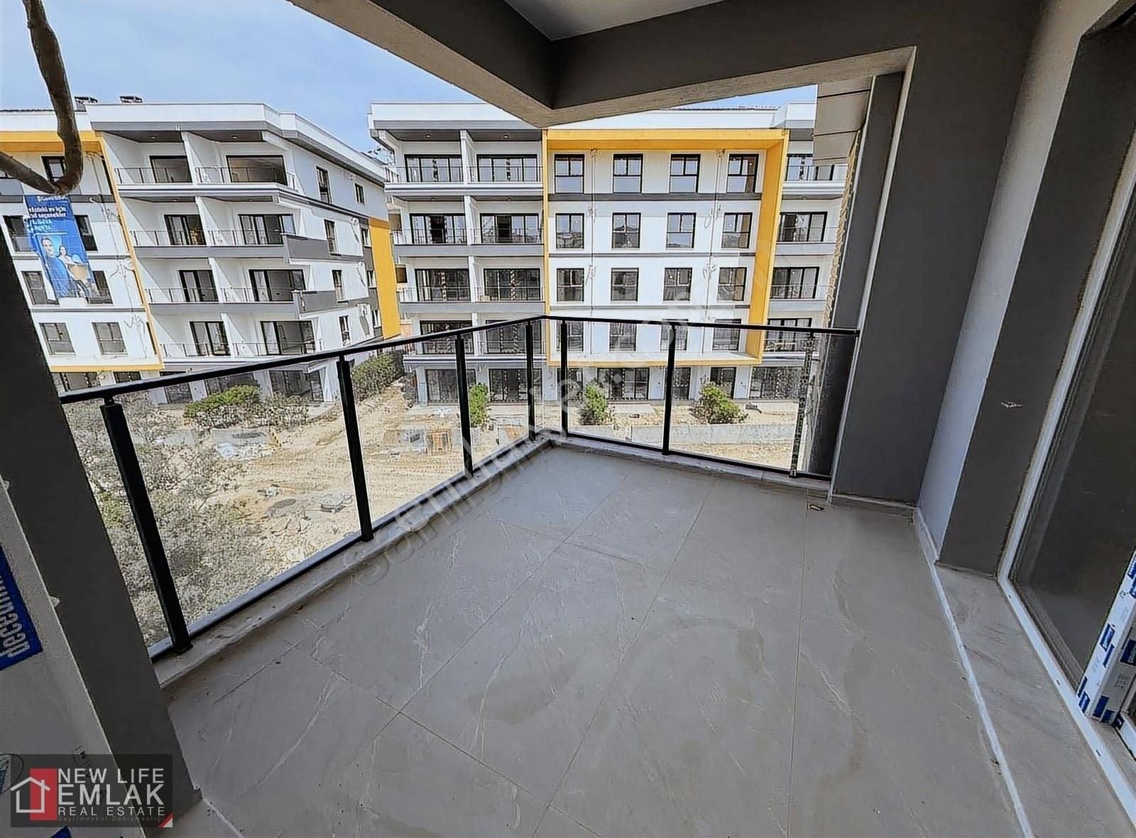 Kuşadası Merkezde Uygun Fiyatlı 3+1 Satılık Daire - Görsel 12