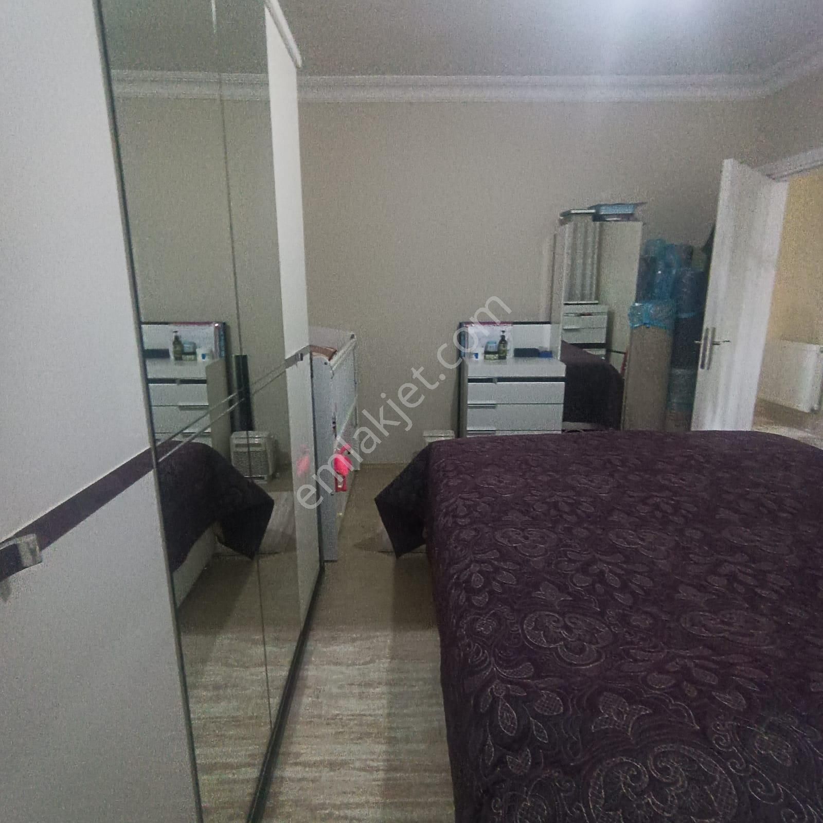 Reşadiye Mahallesi Ramazan Sıdıka Apartmanında İskanlı Kapalı Otoparklı Geniş 2+1 - Görsel 7