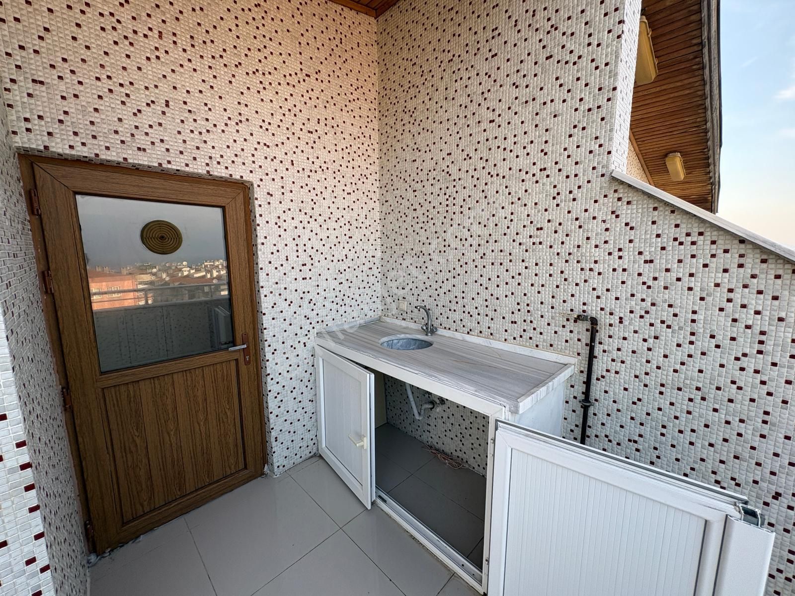 Mudanya Güzelyalı Cadde Üzeri Satılık Dubleks 5+1 Daire - Görsel 32