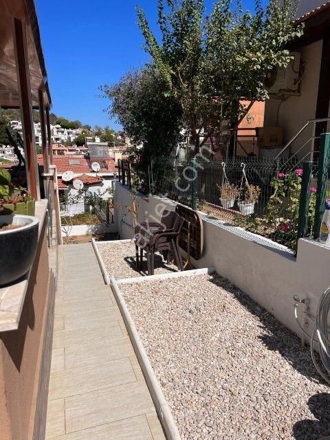 Yeni Foçada Denize Yürüme Mesafesinde 3+1 Satılık Villa - Görsel 16