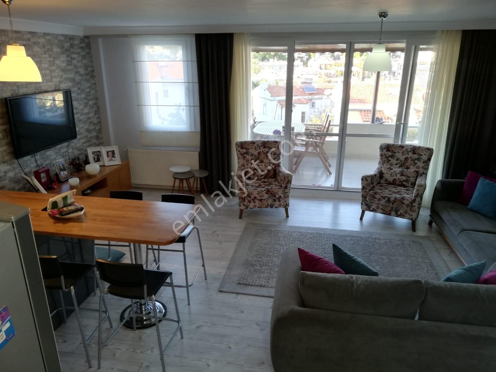 Yeni Foçada Denize Yürüme Mesafesinde 3+1 Satılık Villa - Görsel 14