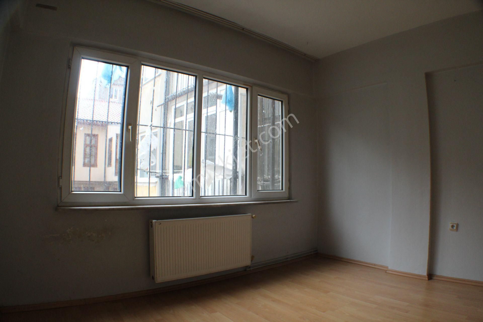 Bursa Yıldırım Setbaşı 2+1 85 M2 1. Kat Kombili Daire Satılık - Görsel 13